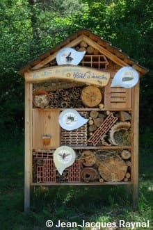 Bricolage au jardin: construire un hôtel à insectes