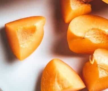 Abricots coupés en morceaux