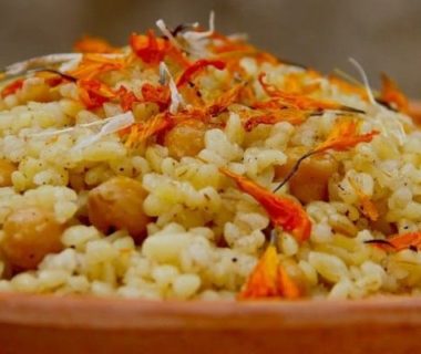 Dôme de boulghour dans l'assiette