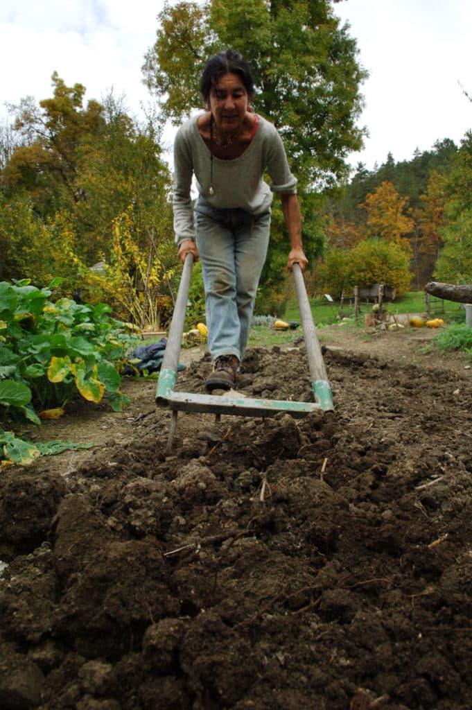 La grelinette, un outil, une histoire - Jardins Volpette