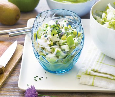 Verrines en salade : endive, pomme verte, avocat et kiwi 1