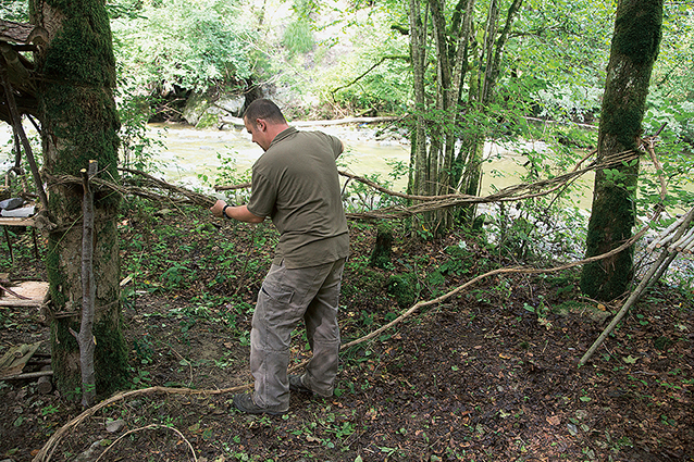 Fabriquer son hamac dans la nature 3